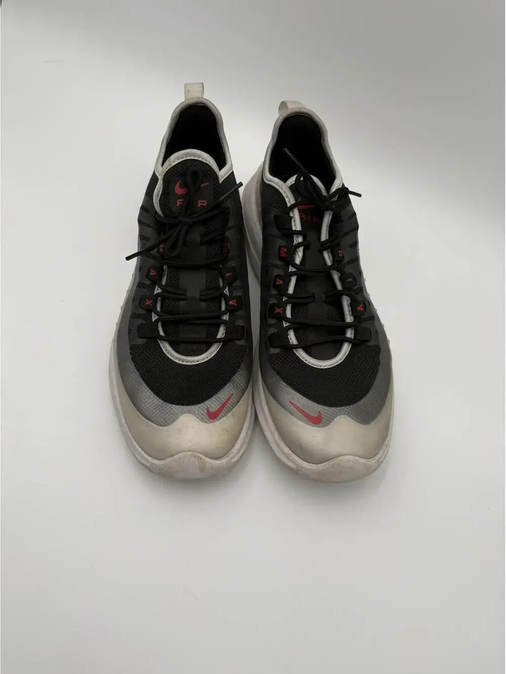 Nike Air Max Axis Sneakers Men's size 10.5 Running Shoes Black and Red Airmax